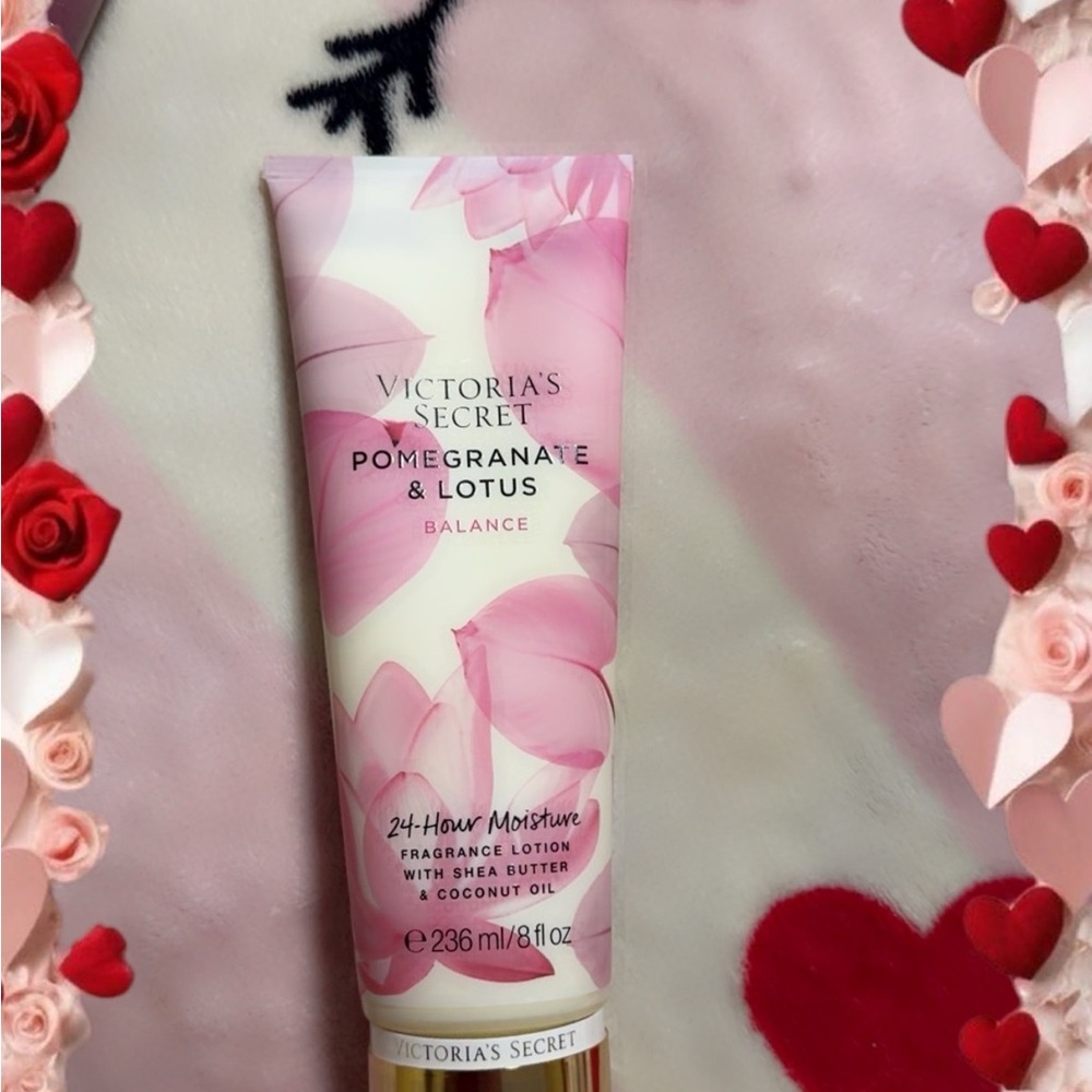 Victoria's Secret Pink & White Pomegranate Lotion
